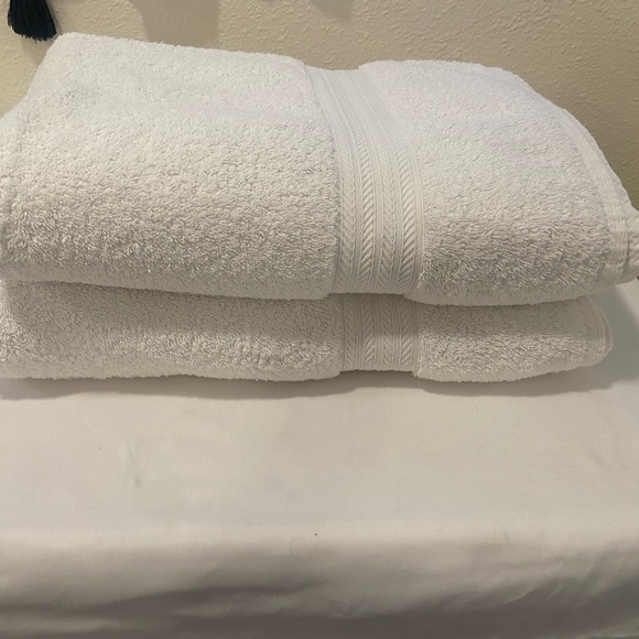 (2) Christy Turkish bath sheets - Picture 1 of 4